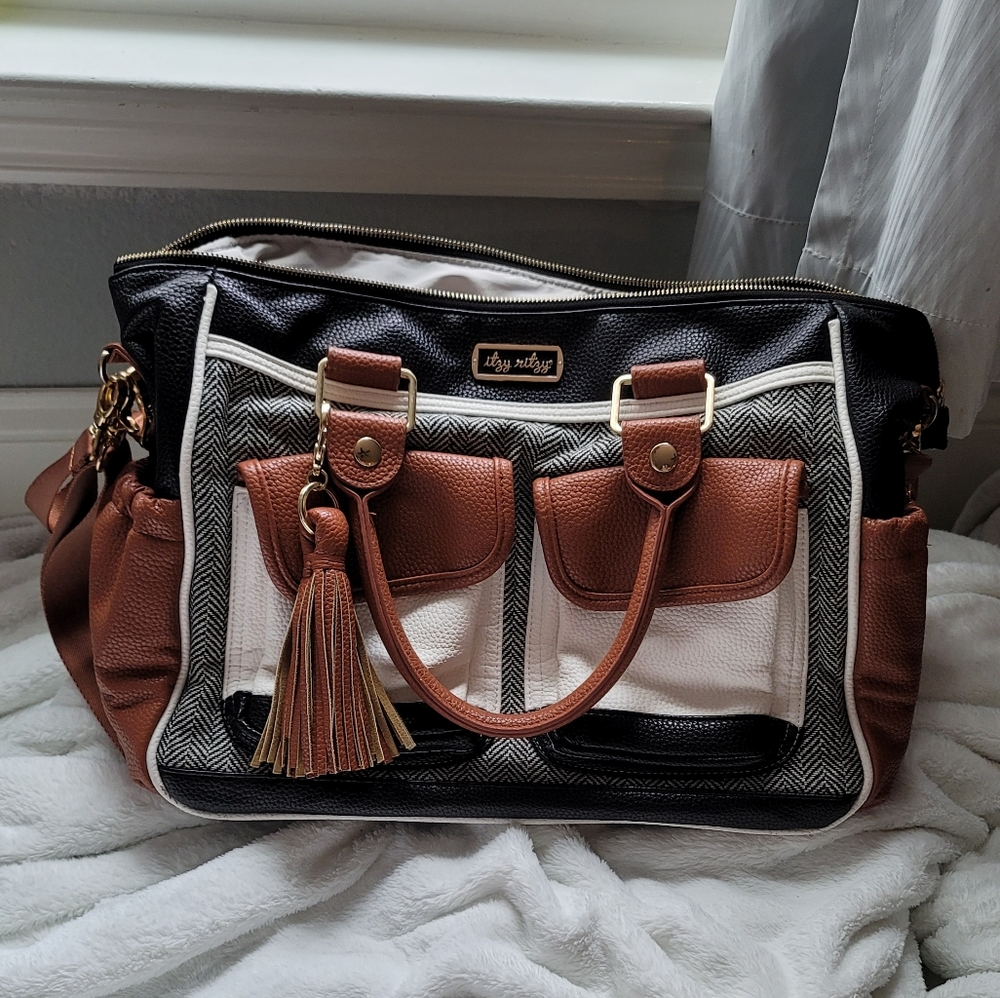 NWOT Itzy Ritzy Triple Threat Diaper Bag